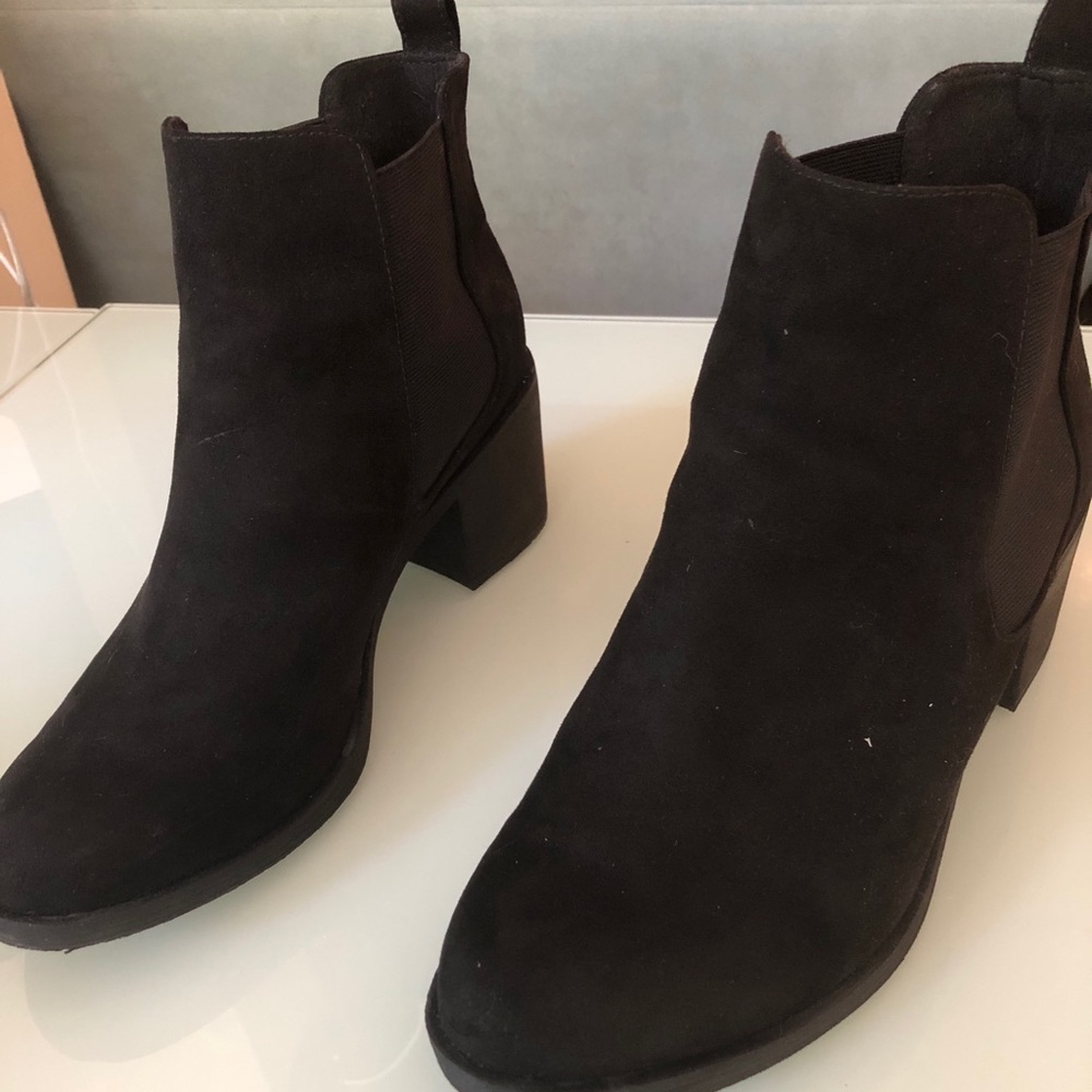 Black boots